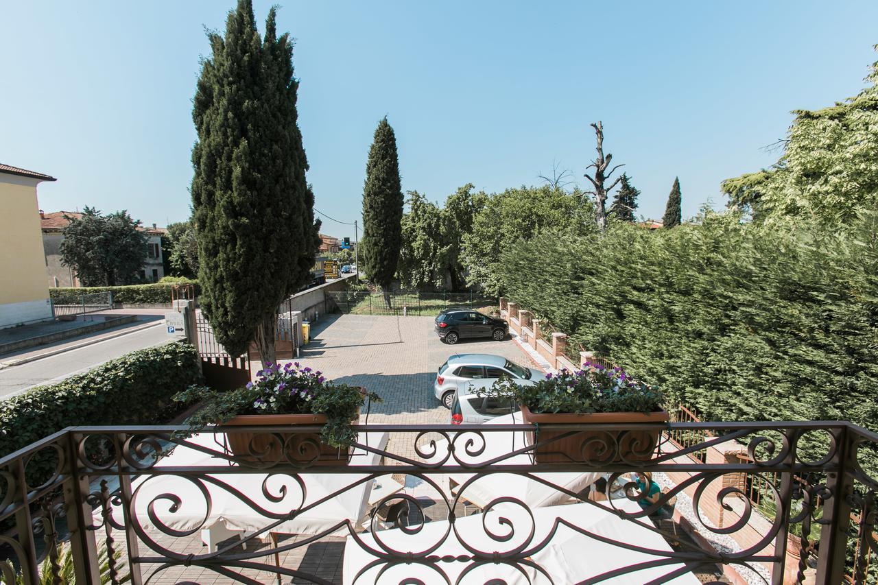 Hotel Opera Dossobuono Exterior foto